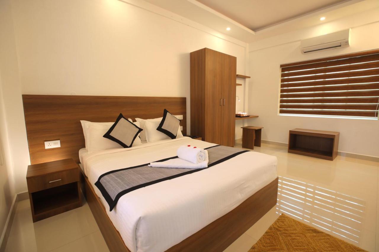 The Patio Thekkady Hotel Buitenkant foto