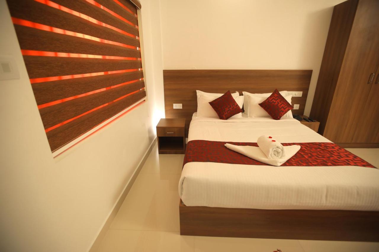 The Patio Thekkady Hotel Buitenkant foto