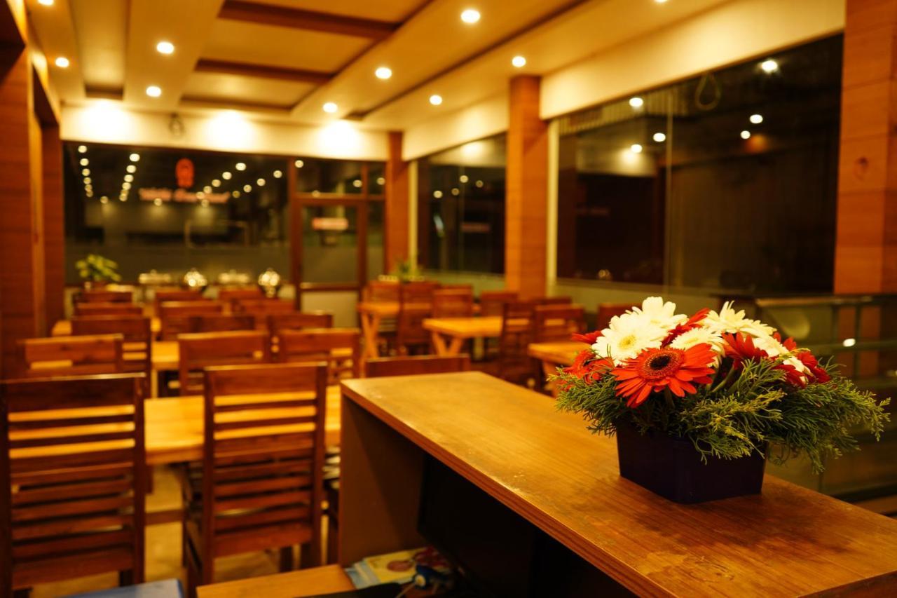 The Patio Thekkady Hotel Buitenkant foto